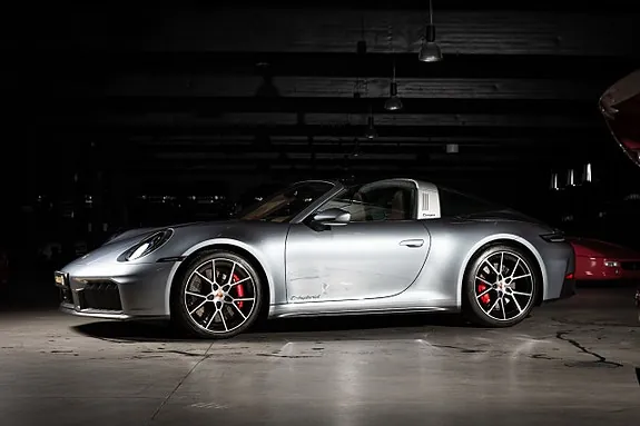 Porsche 911 Targa 4 Gts 2025 photo 3