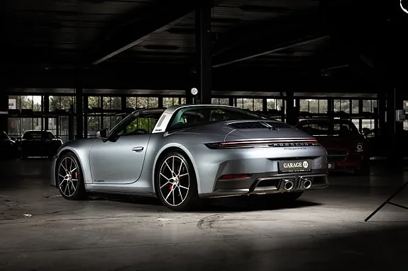 Porsche 911 Targa 4 Gts 2025 photo 4