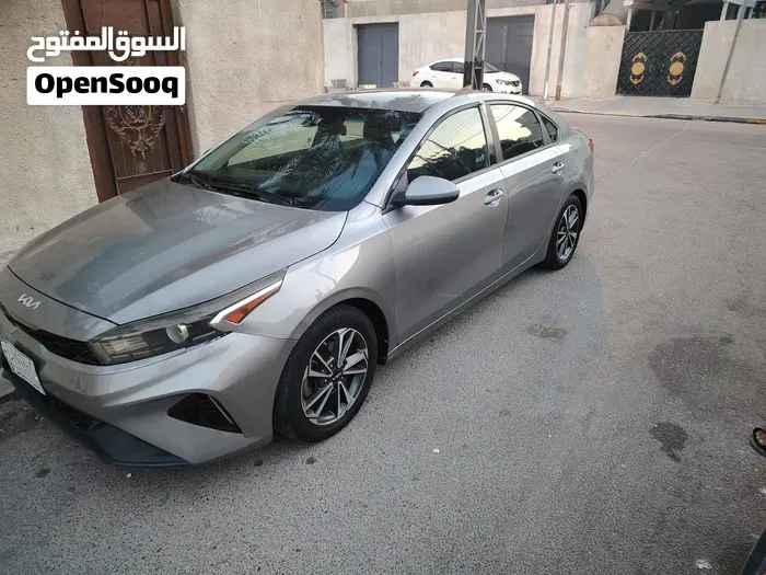 Kia Forte 2022 photo 2