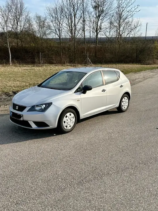 Seat Ibiza 2012 photo 2