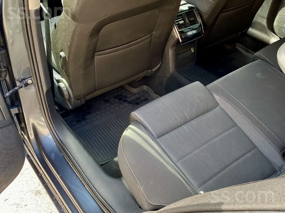 Skoda Superb 2019 photo 5