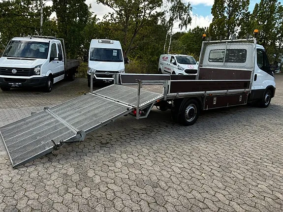 Iveco Daily 2022 photo 4