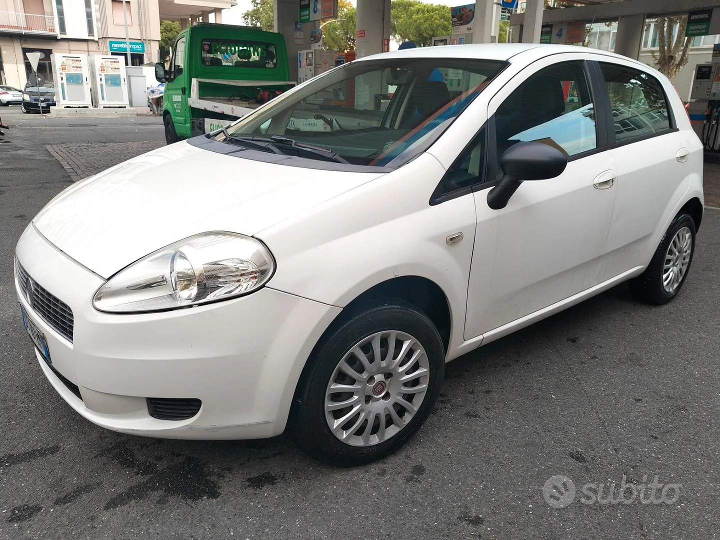 Fiat Grande Punto 2009 photo 3