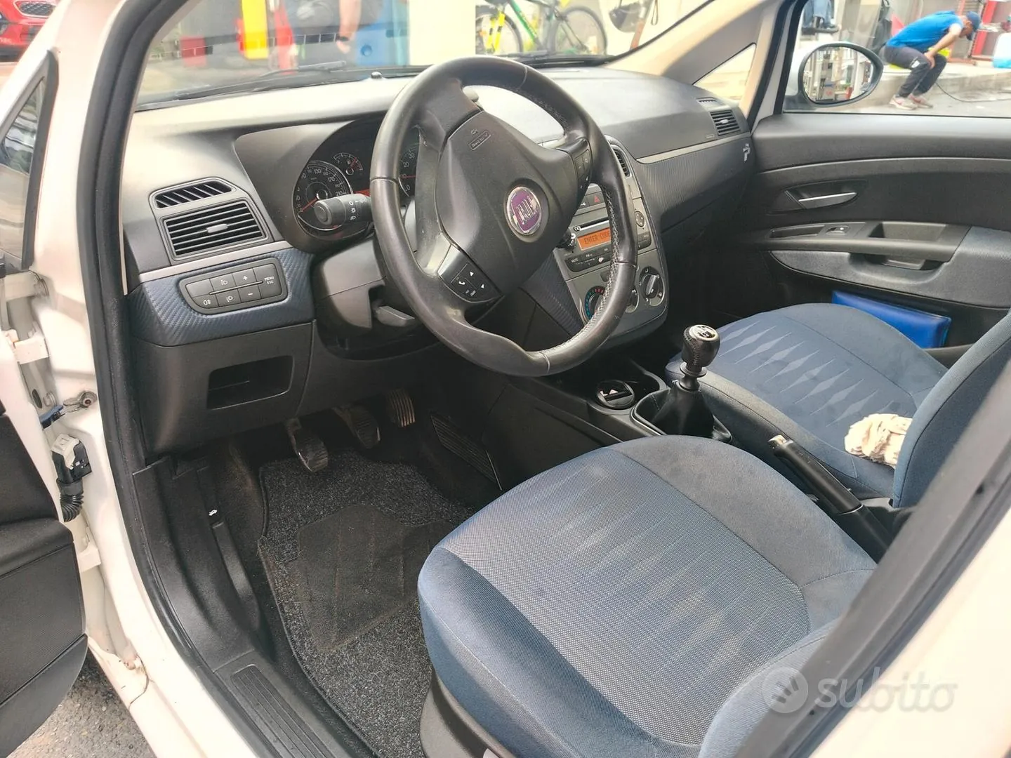 Fiat Grande Punto 2009 photo 5