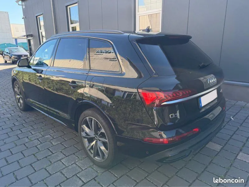 Audi Q7 2022 photo 2