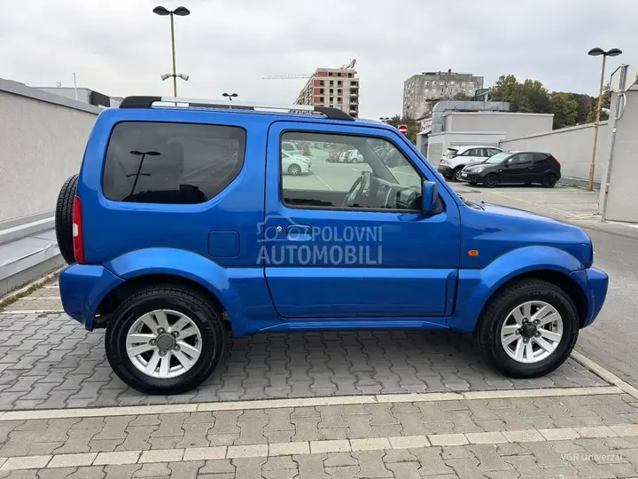 Suzuki Jimny 2011 photo 2