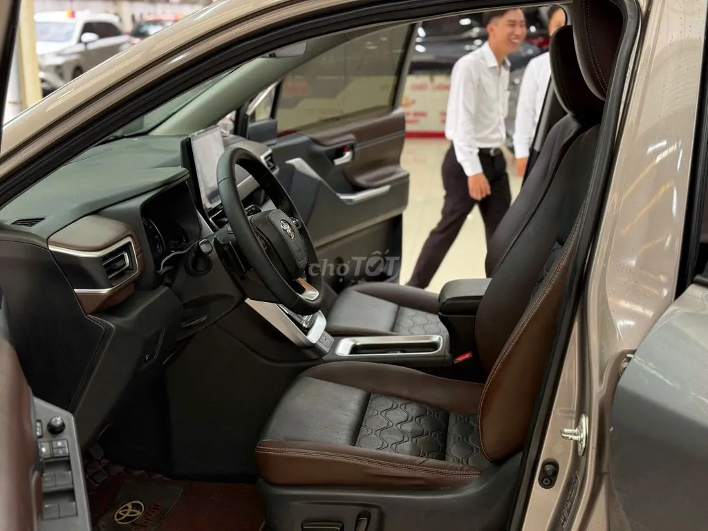 Toyota Innova Cross 2024 photo 4