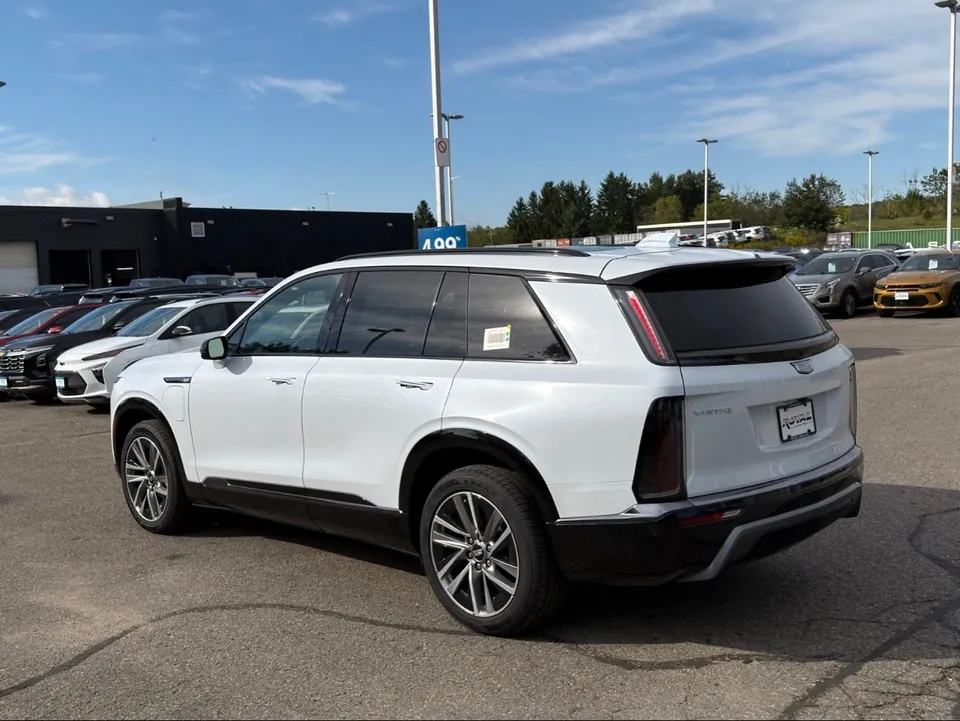 Cadillac Vistiq Sport 2027 photo 3