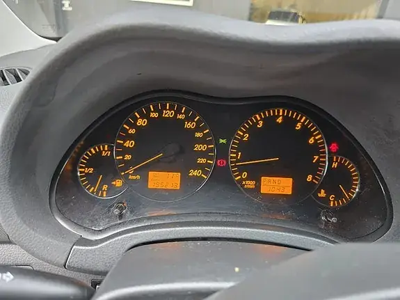 Toyota Avensis 2004 photo 4