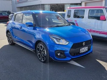 Suzuki Swift 2023 photo 2