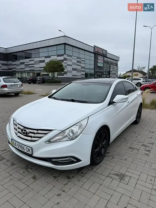 Hyundai Sonata