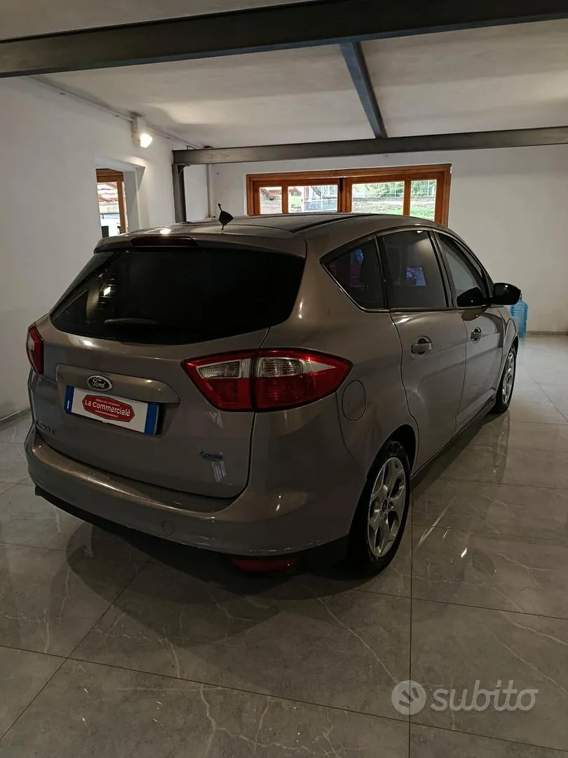 Ford C-Max 2011 photo 4