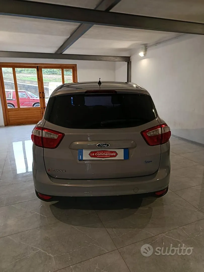 Ford C-Max 2011 photo 3