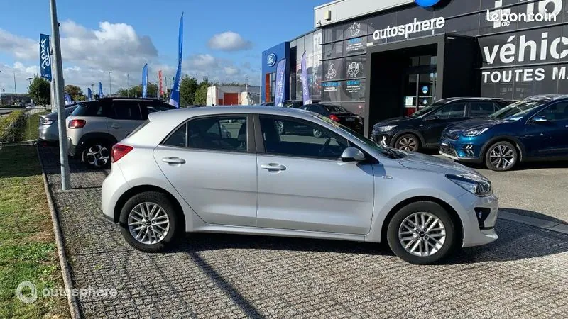 Kia Rio 2023 photo 4