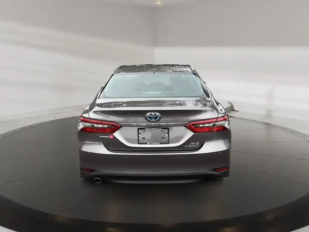 Toyota Camry 2022 photo 3