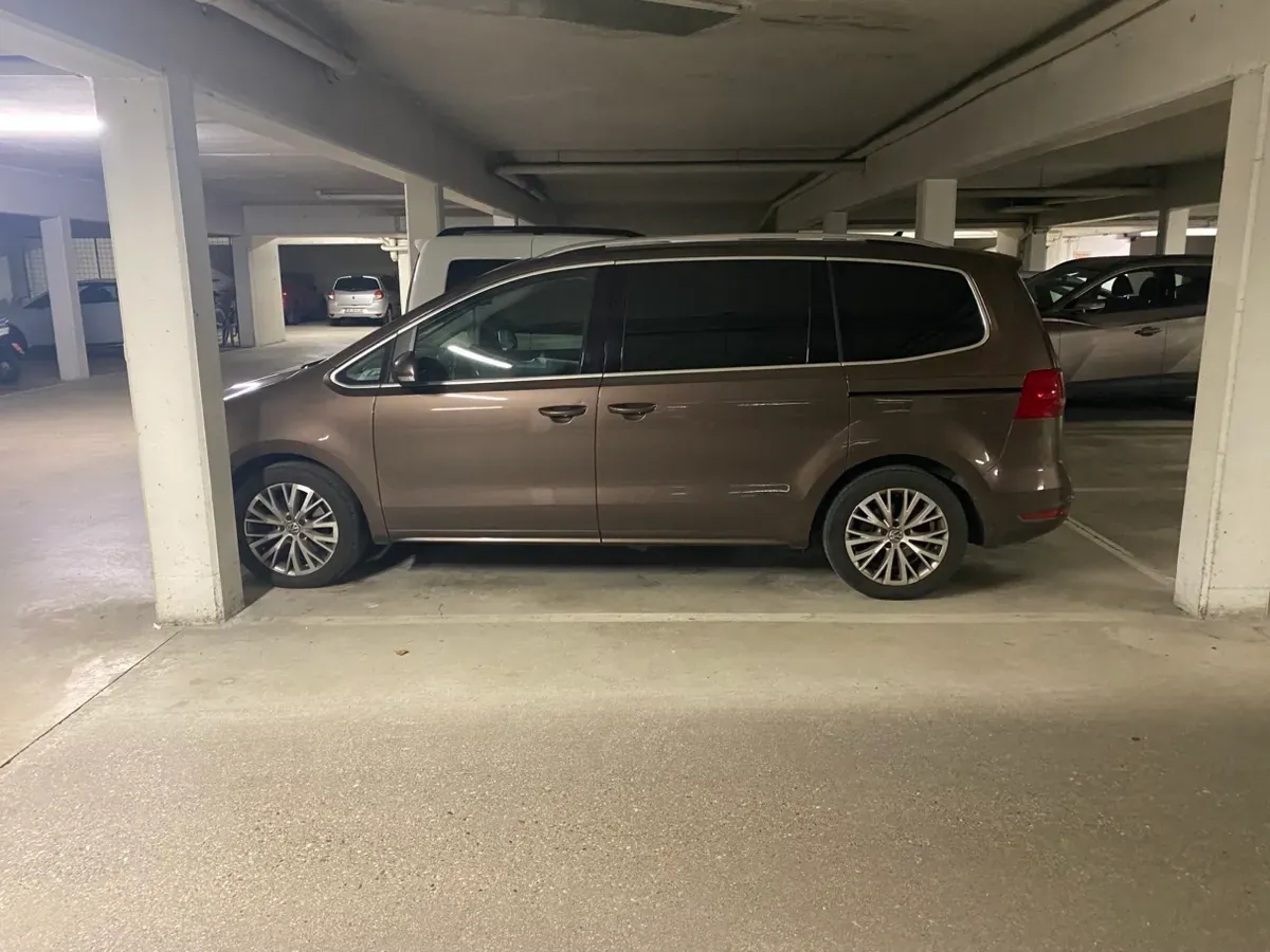 Volkswagen Sharan 2012 photo 3