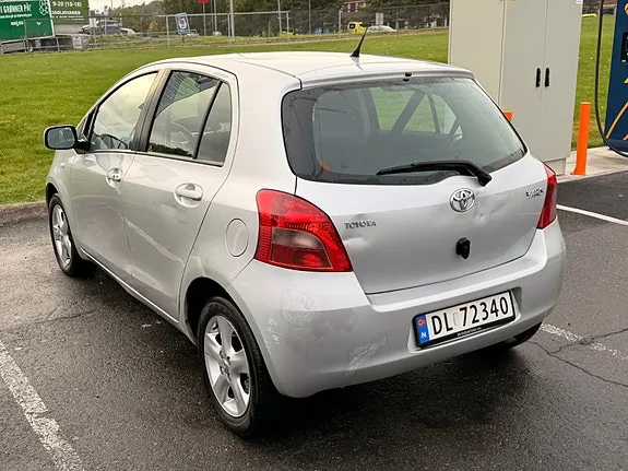 Toyota Yaris 2007 photo 4