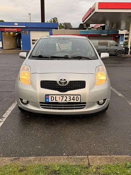 Toyota Yaris 2007 photo 2