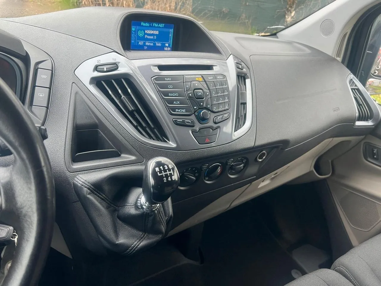 Ford Tourneo 2016 photo 4