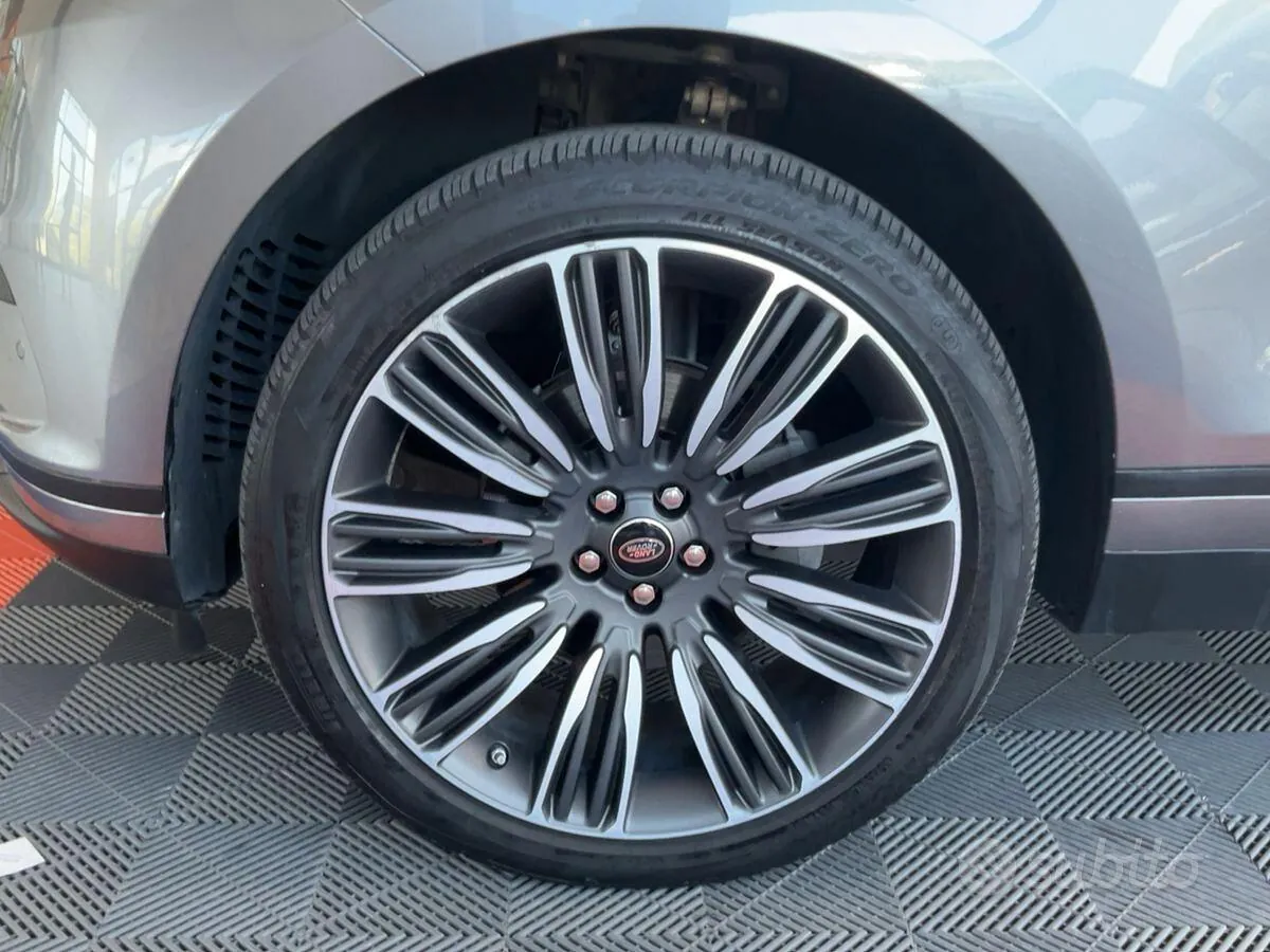 Land Rover Range Rover Velar 2020 photo 3