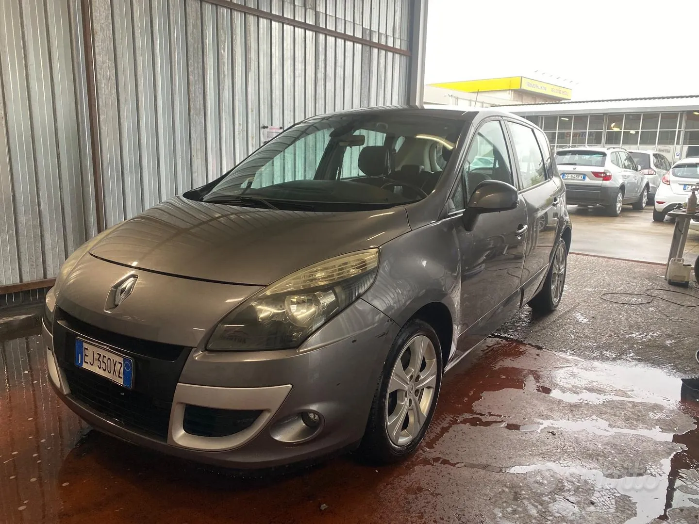 Renault Scenic 2011 photo 3