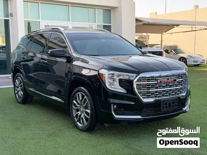 GMC Terrain 2024 photo 2