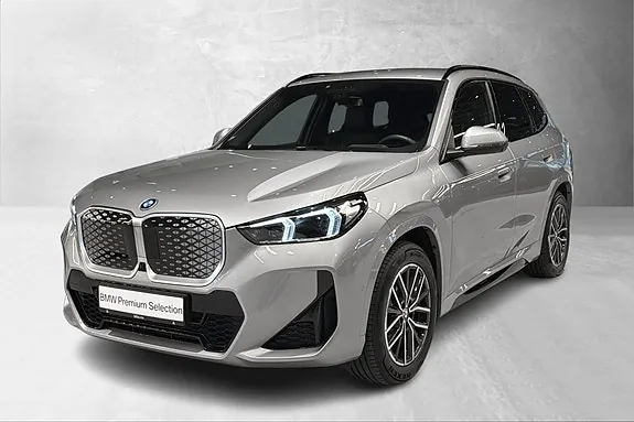 BMW Ix1 2026 photo 2