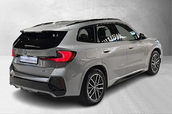 BMW Ix1 2026 photo 5