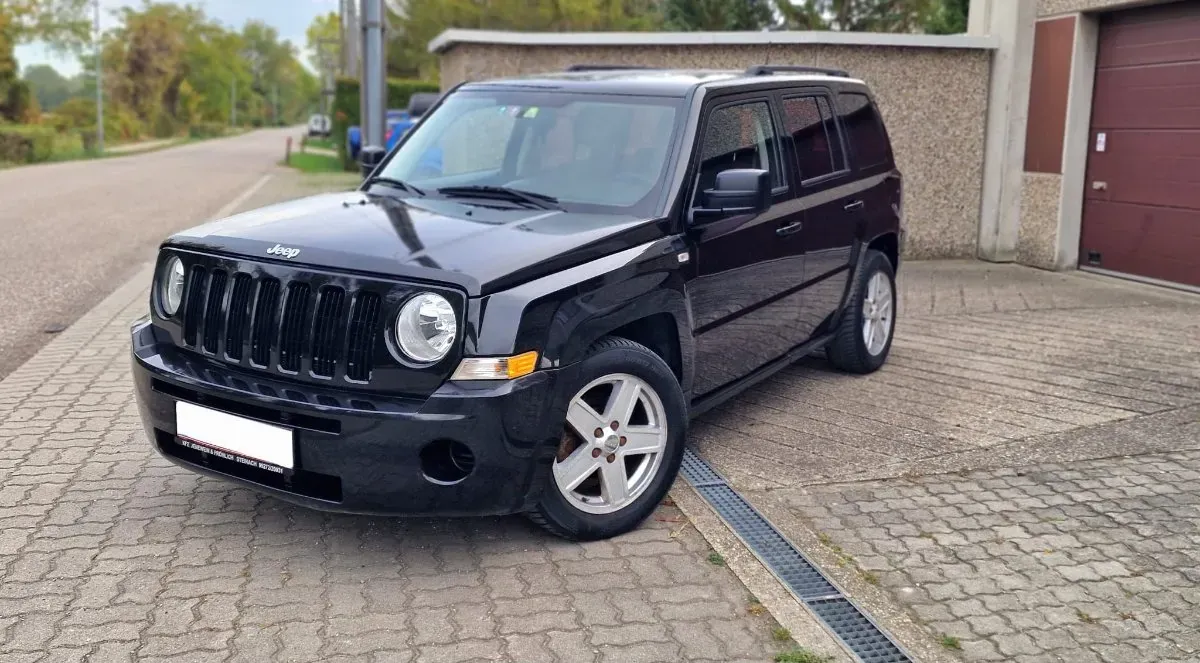 Jeep Patriot 2011 photo 2