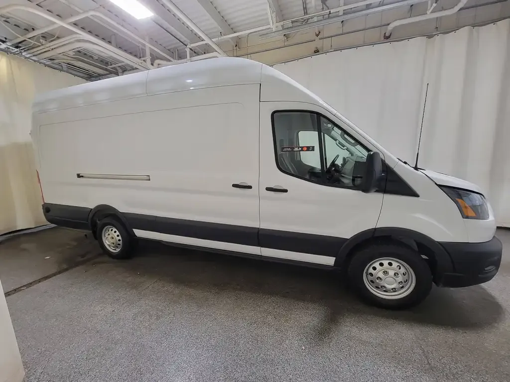 Ford Transit Cargo Van 2025 photo 3
