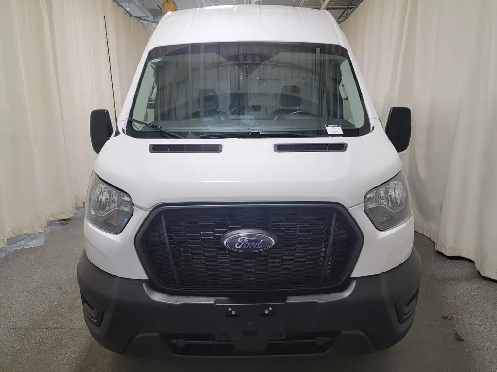 Ford Transit Cargo Van 2025 photo 2