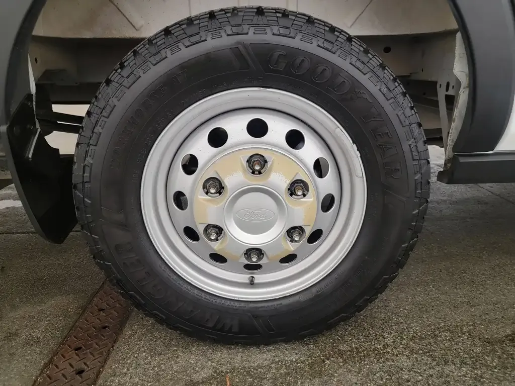Ford Transit Cargo Van 2025 photo 4