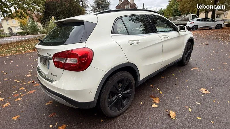 Mercedes-Benz Gla 2015 photo 2