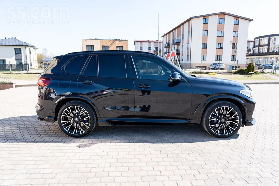 BMW X5 M50I G05 2022 photo 3