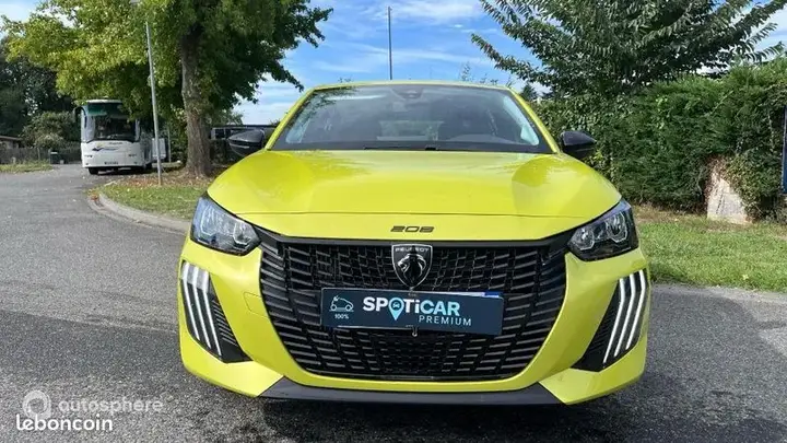 Peugeot 208 2024 photo 2