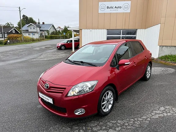 Toyota Auris 2011 photo 4
