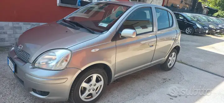 Toyota Yaris 2005 photo 3