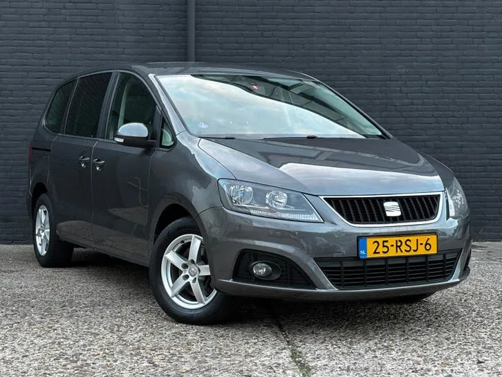 Seat Alhambra 2011 photo 2