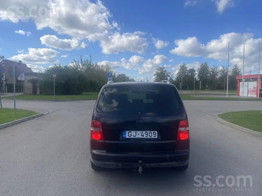 Volkswagen Touran 2004 photo 5