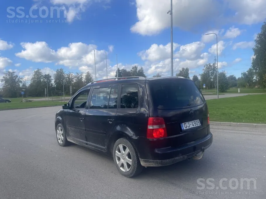 Volkswagen Touran 2004 photo 4