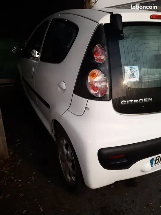 Citroen C1 2011 photo 2