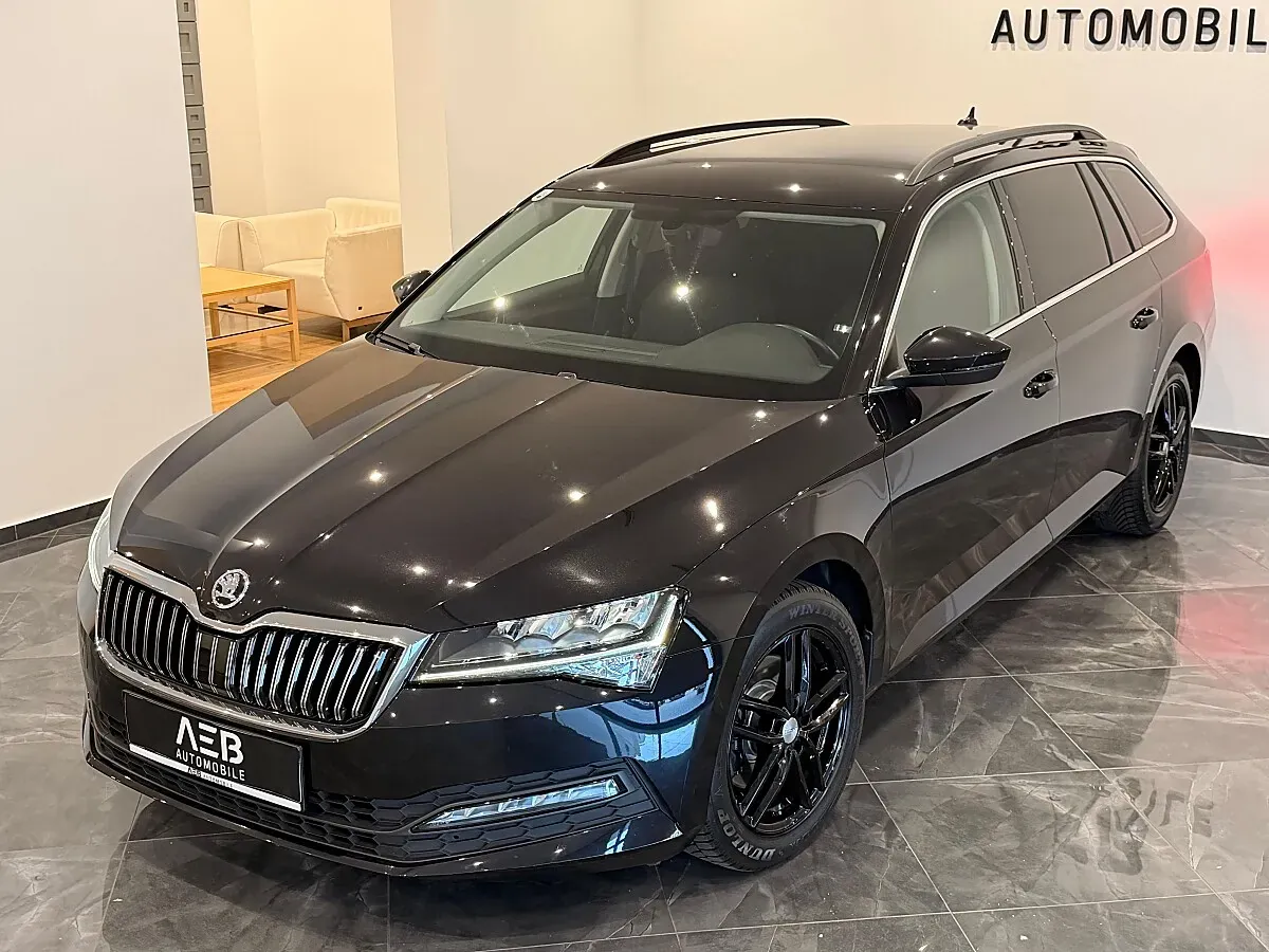 Skoda Superb 2022 photo 2