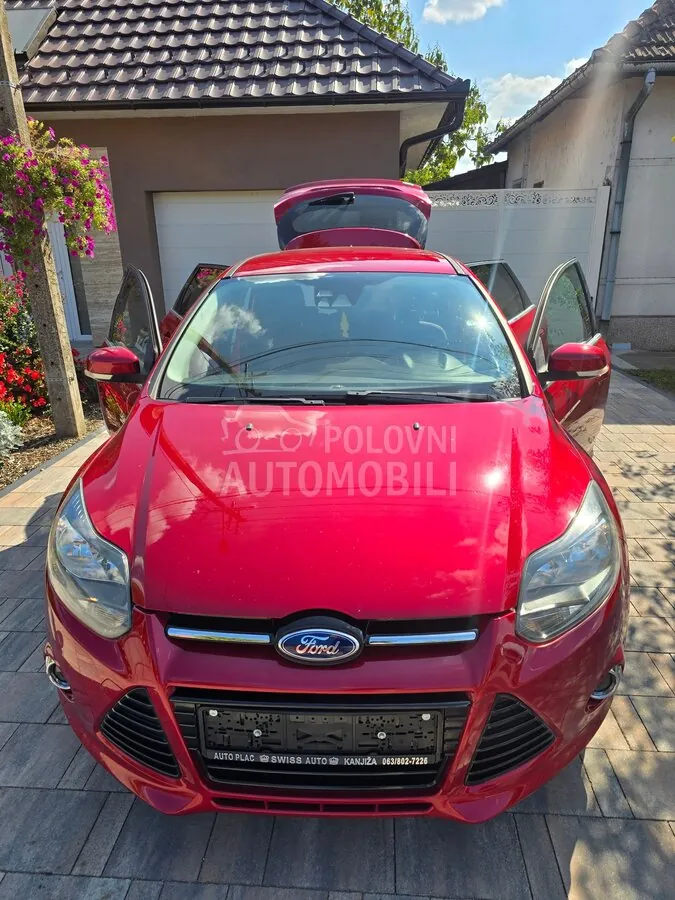 Ford Focus 2012 photo 2