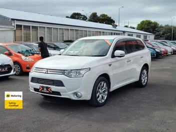 Mitsubishi Outlander 2013 photo 4