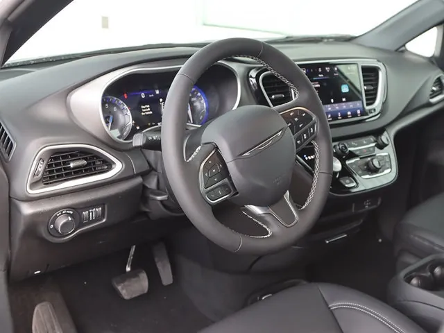 Chrysler Grand Caravan 2027 photo 5