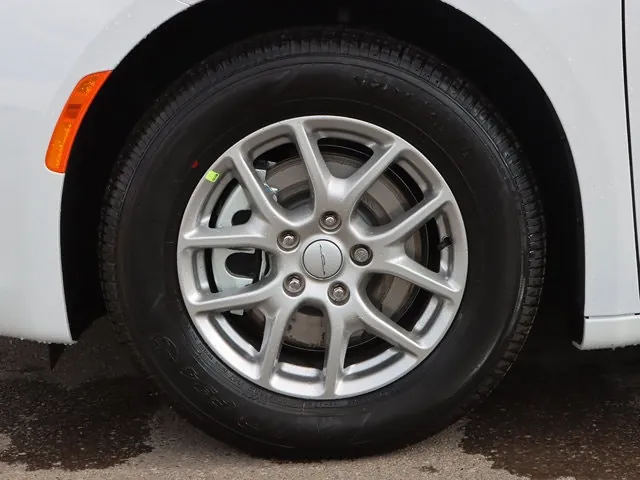 Chrysler Grand Caravan 2027 photo 4