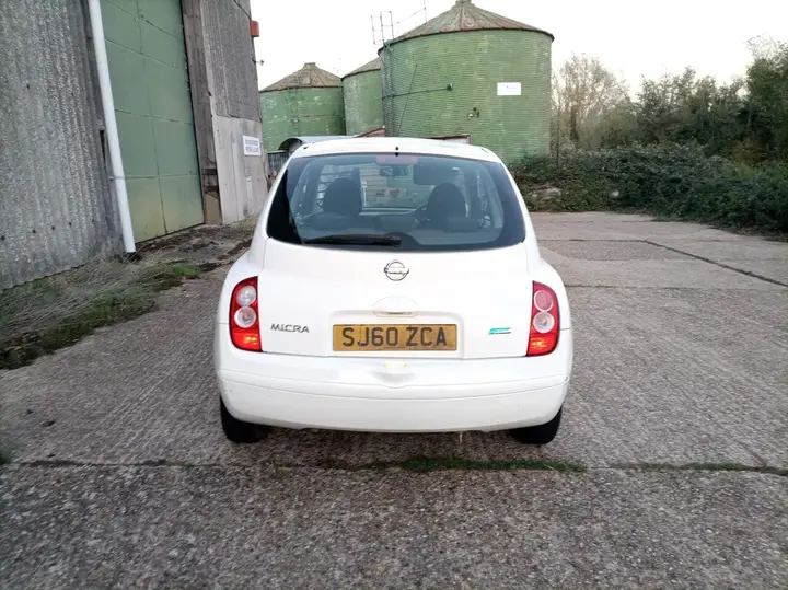 Nissan Micra 2010 photo 3