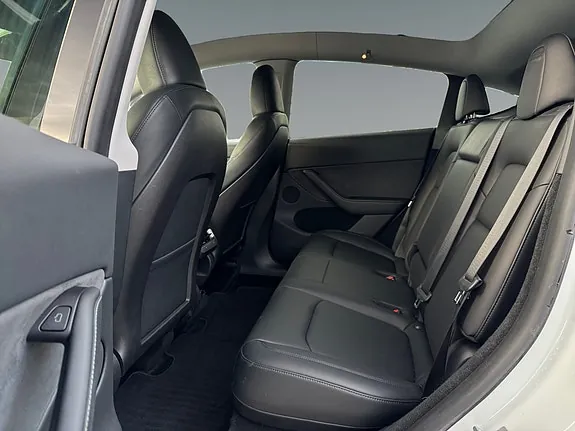 Tesla Model Y 2024 photo 5