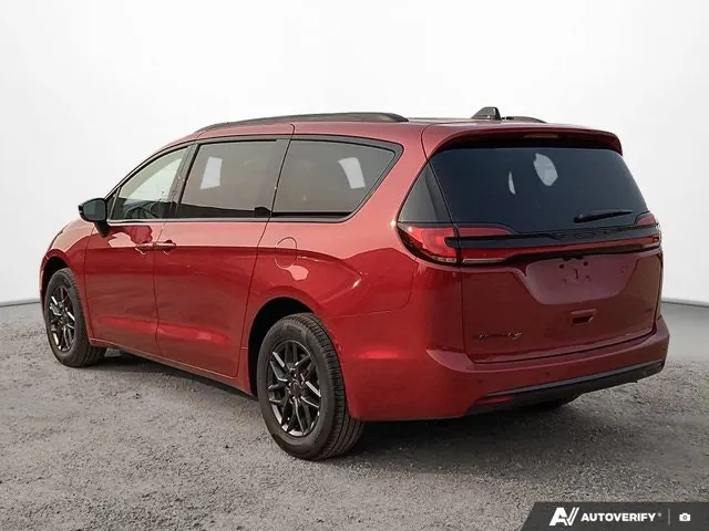 Chrysler Pacifica 2027 photo 3