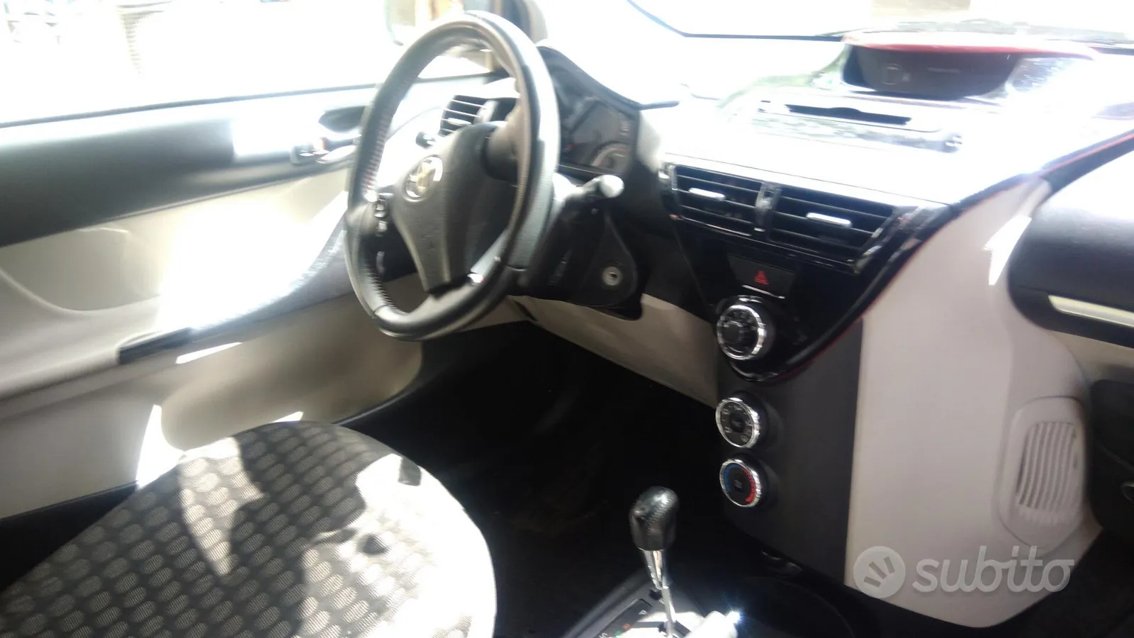 Toyota Iq 2009 photo 5